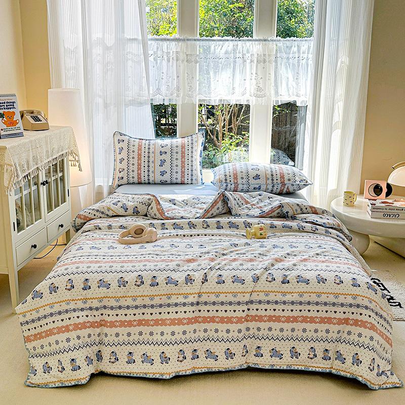 YHFYHF Nordic Style Lightweight Summer Quilt, Breathable Polyester Fiber Blanket, Ideal for Bedroom & Dormitory