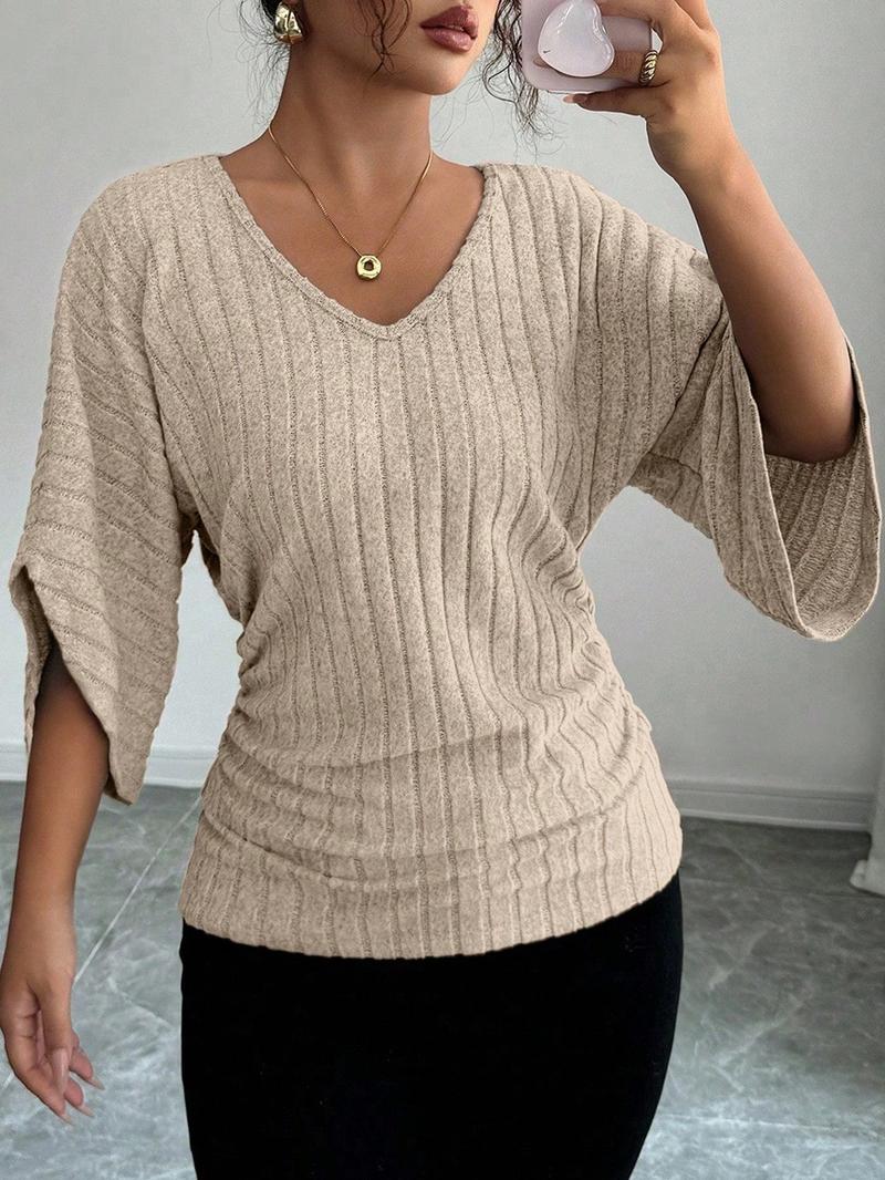 Women's 1pc Solid Color Ribbed Batwing Sleeve V-Neck Blouse Soft Stretchy Knit Fabric & Relaxed Batwing Sleeve Design & Vertical Ribbed Texture & V-Neck Silhouette & Curved Hem Detail，batwing shirts