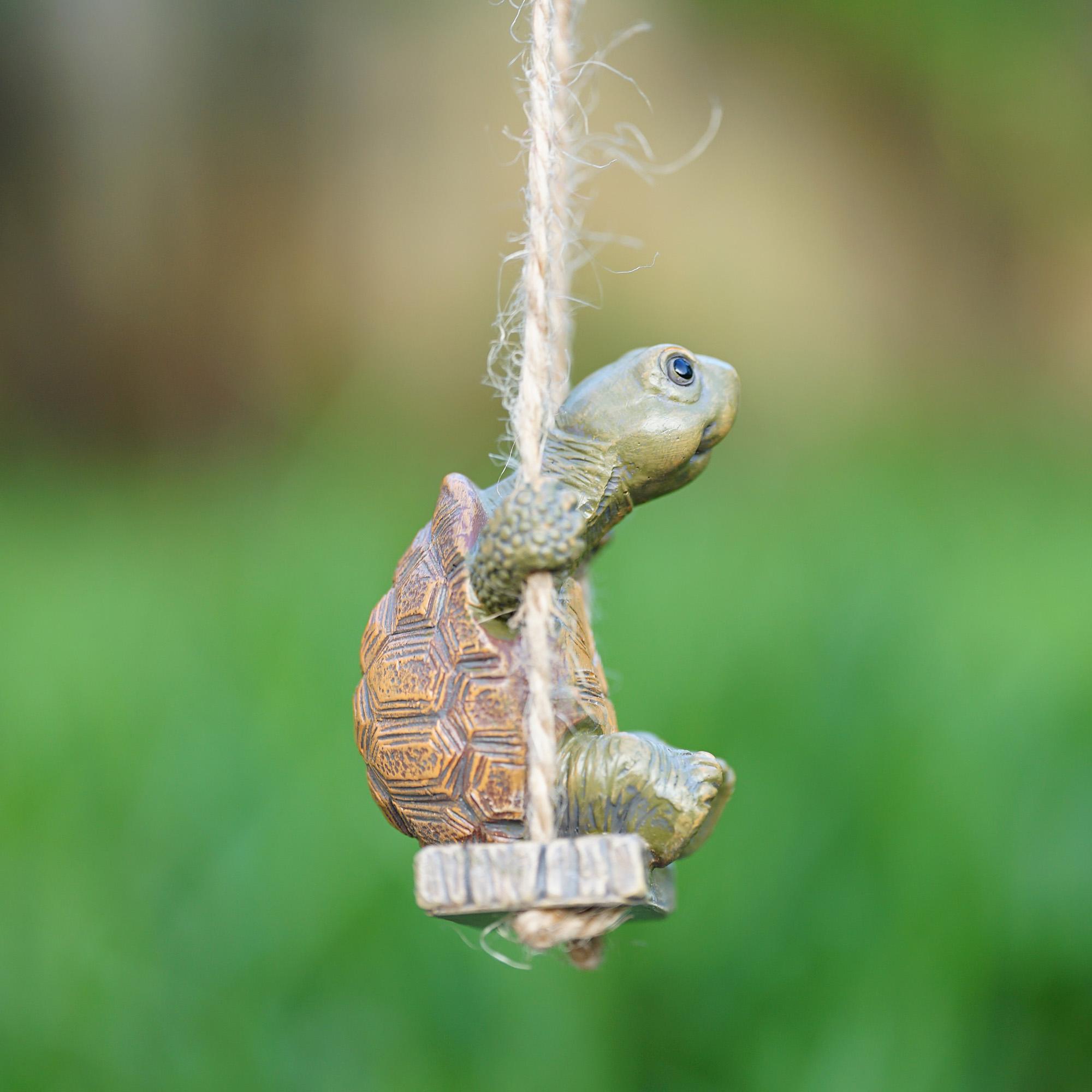 Creative Turtle Swing Garden Yard Decor, Cartoon Animal Resin Craft Ornament, Cute Hanging Decoration for Outdoor Patio