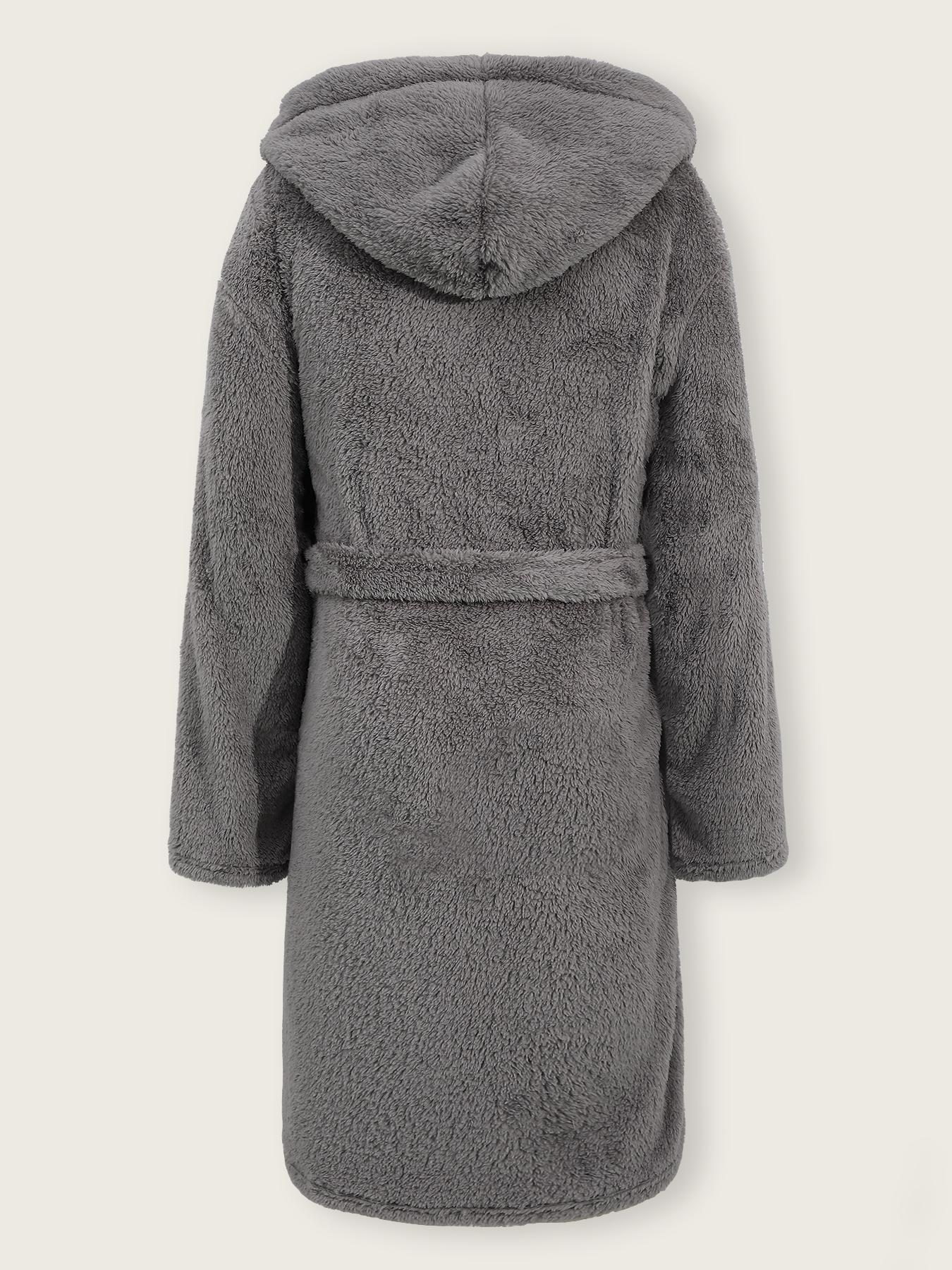 Men's Gray Coral Fleece Hooded Bathrobe, Warm, Soft, Skin-Friendly, Home Leisure Style, Essential for Men Aged 25-50 for Daily Home Use, Warmth After Bathing, and Bedroom Relaxation, Comfortable Wrap Feel Shows Casual Style