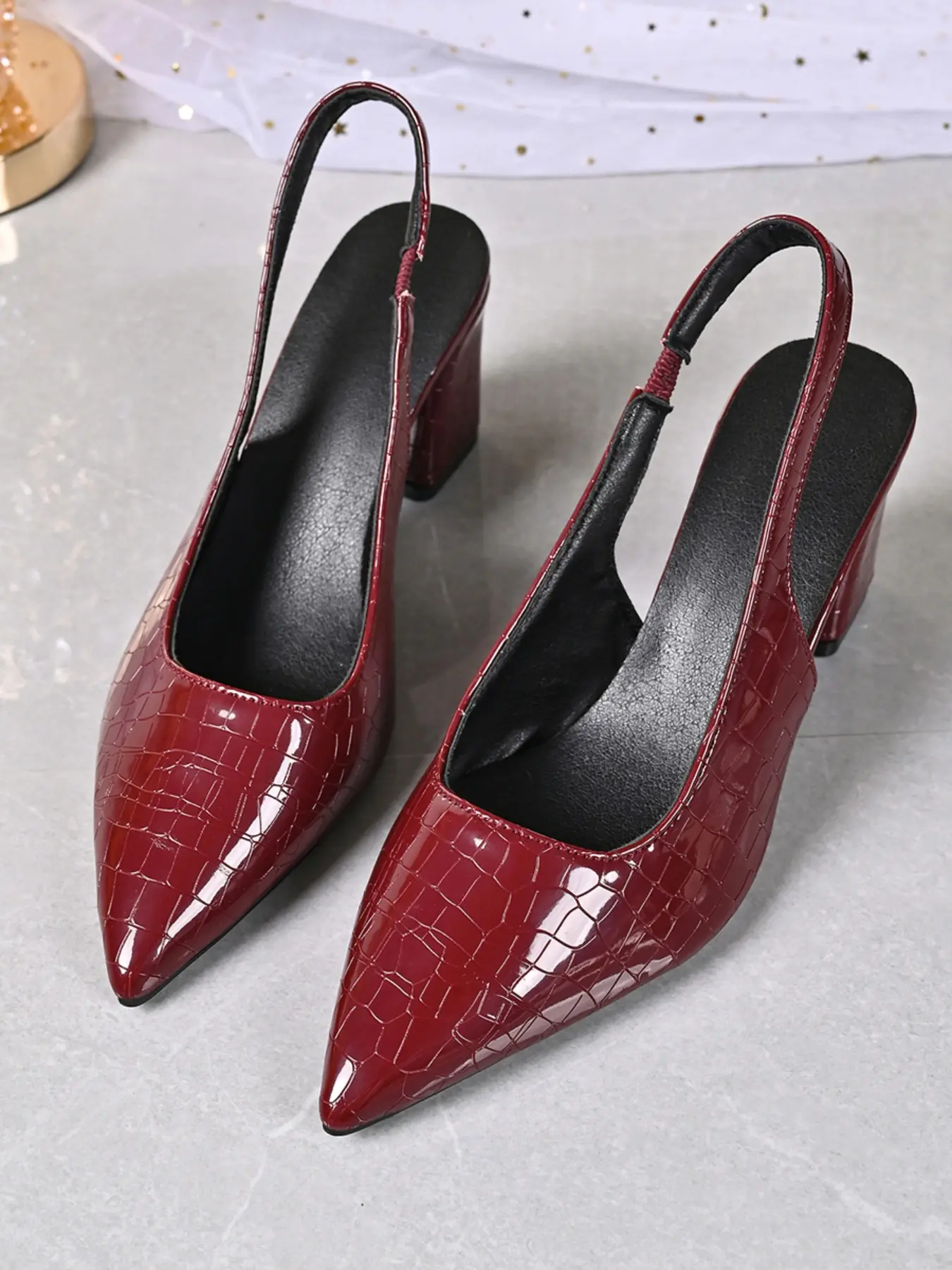 2026 Viral Women Croc Embossed Pointed Toe Slingback Pumps Patent Block Heel Elegant Office Party Dress Heels Footwear #SlingbackPumps #BlockHeelHeels #CrocPrintShoes #PointedToeHeels#TikTokFinds #ViralHeels2026 #OfficeFashion #TrendyShoes