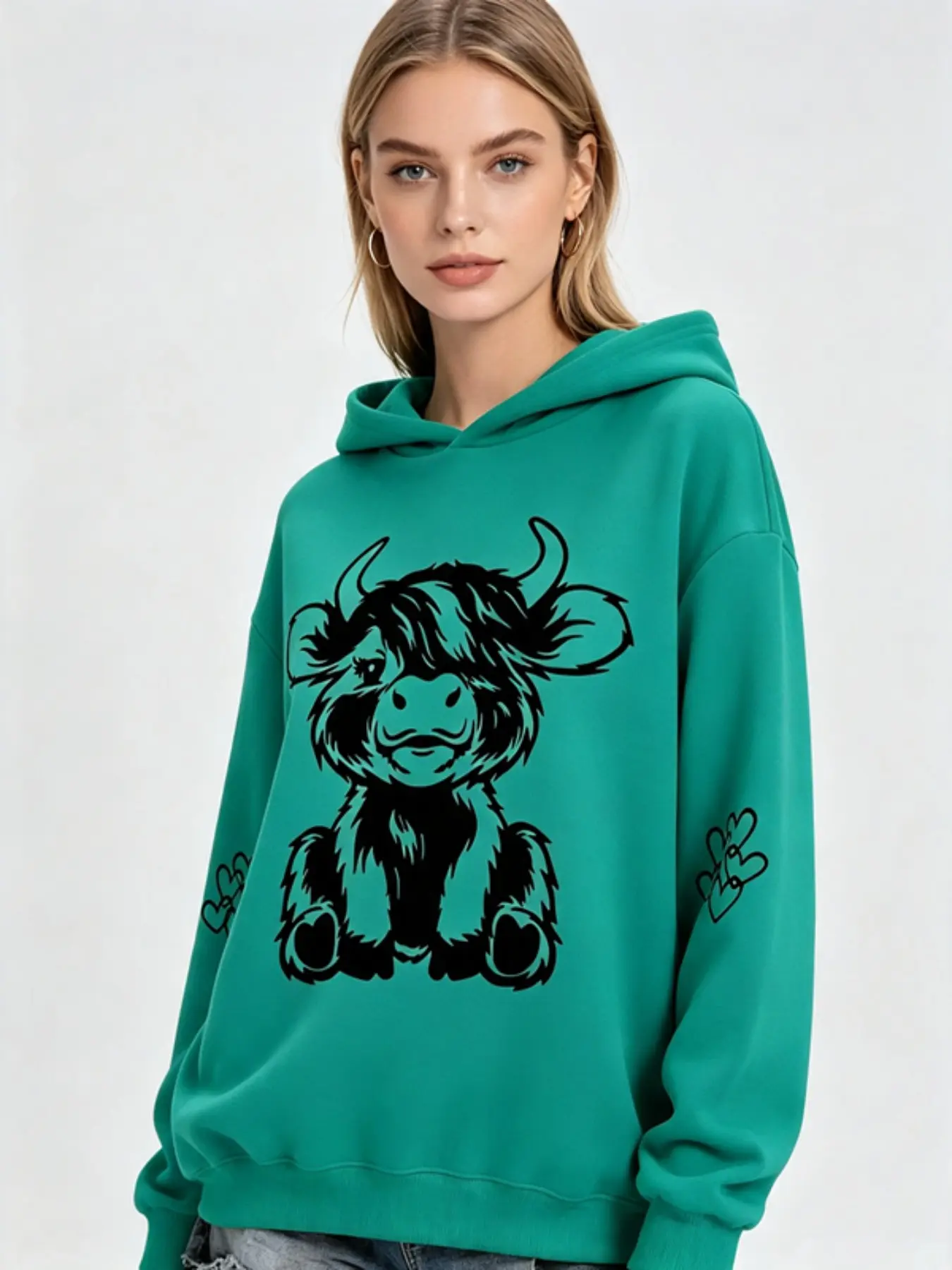Retro Cute Highland Cow Cartoon Hoodie for Women, Soft Loose Hooded Sweatshirt, Heart Sleeve Printed Casual Streetwear