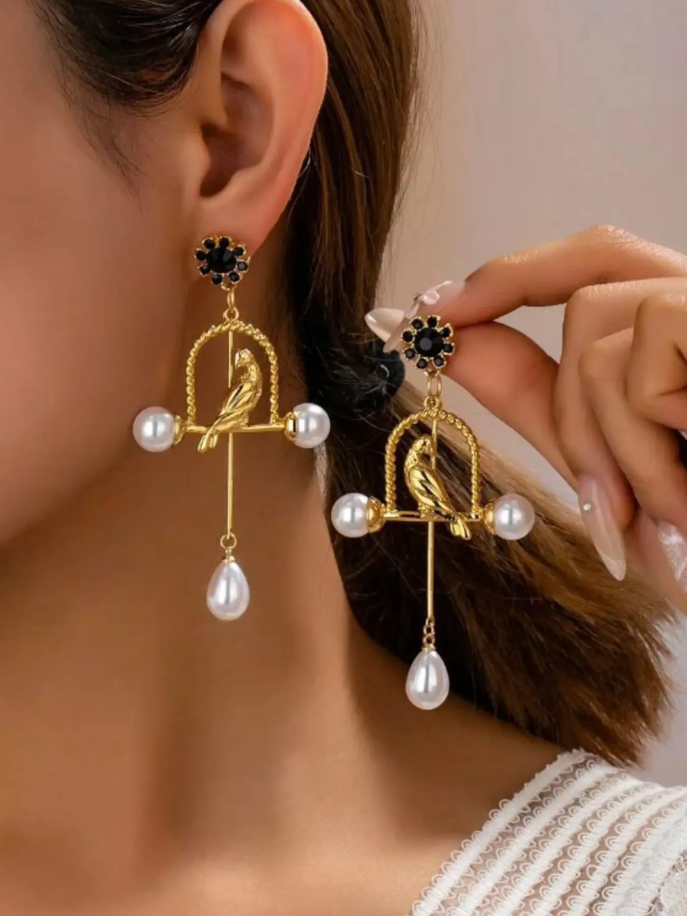 Vintage Long Courtly Feng Shui Bird Artificial Pearl Earrings, Unique Antique Style, Elegant Fashion Jewelry for Women, Party Gift Accessory