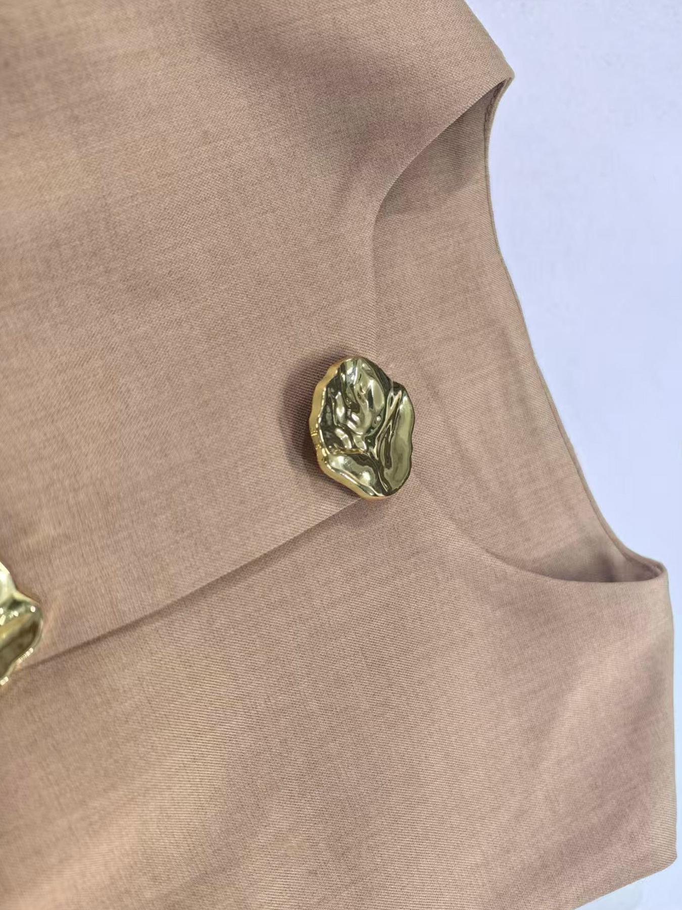 Women's Vintage Sleeveless Vest with Buttons, Waist Cinching Design, Split Hem, Office and Casual Wear, All Seasons, Tops