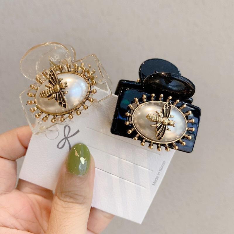 Retro Hairpins Antique Bronze Color Bee Charms Hair Claw Clips Bang Hair Clips Luxury Pearl Hairgrips Headwear Accessories Gifts