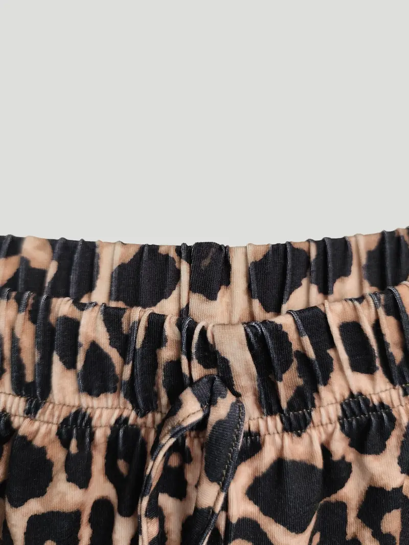 Women's Leopard Print Casual Loungewear Homewear Pajamas Two-Piece Set, Round Neck Short Sleeve Backless Top & Lounge Long Pants, Comfortable Wear, Casual Loungewear Sleepwear Women's Leopard Print Casual Loungewear Homewear Pajamas Two-Piece Set, Round Neck Short Sleeve Backless Top & Lounge Long Pants, Comfortable Wear, Casual Loungewear Sleepwear