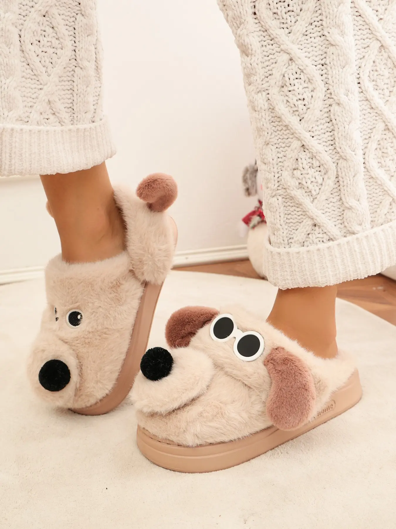 Creative Dog Sunglasses Thick Sole Plush Slip-On Shoes for Women, Winter Home Cartoon Non-Slip Cute Warm Fuzzy Cotton Slippers