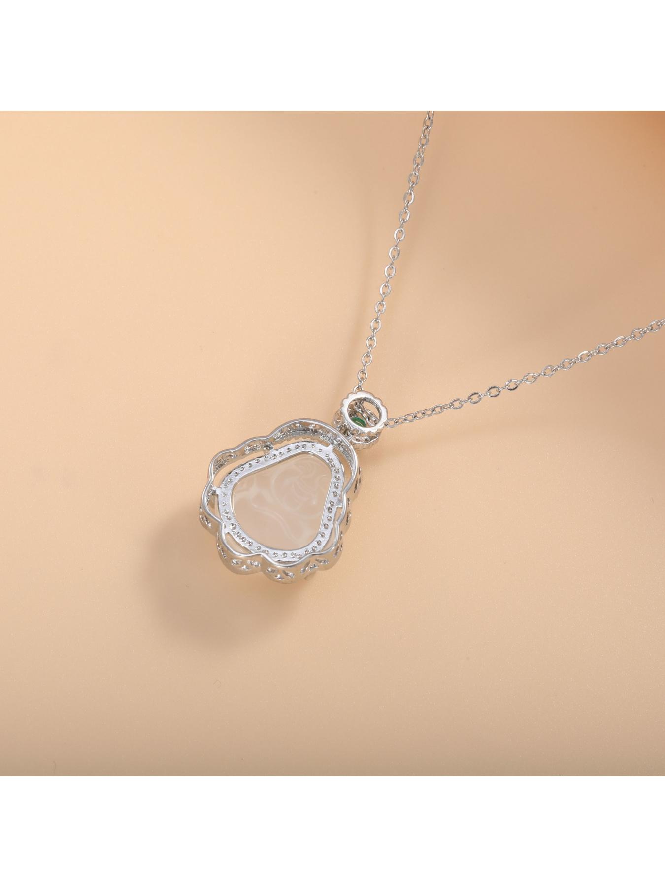 New Chinese-style imitation chalcedony Maitreya Buddha necklace for women, light luxury niche design, high-end and elegant Buddha pendant collarbone chain
