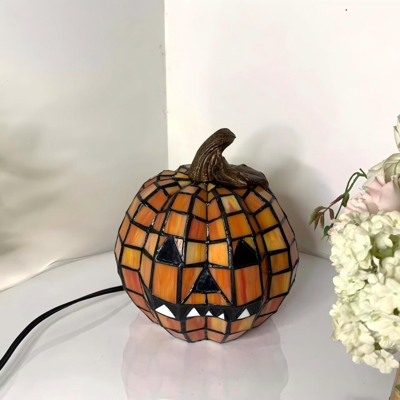 Mosaic Stained‑Glass Pumpkin Lamp Night Light, USB‑Powered Resin Halloween Pumpkin Light, Warm Glow Desktop Ornament, Home Decor for Fireplace & Tabletop in Fall and Thanksgiving, Holiday Gift, Wicked Ornament