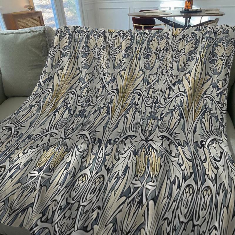 Cute and Practical Blanket William Morris Snakeshead pattern Breathable blanket Soft and cozy flannel blanket for home and travel bedding birthday gift