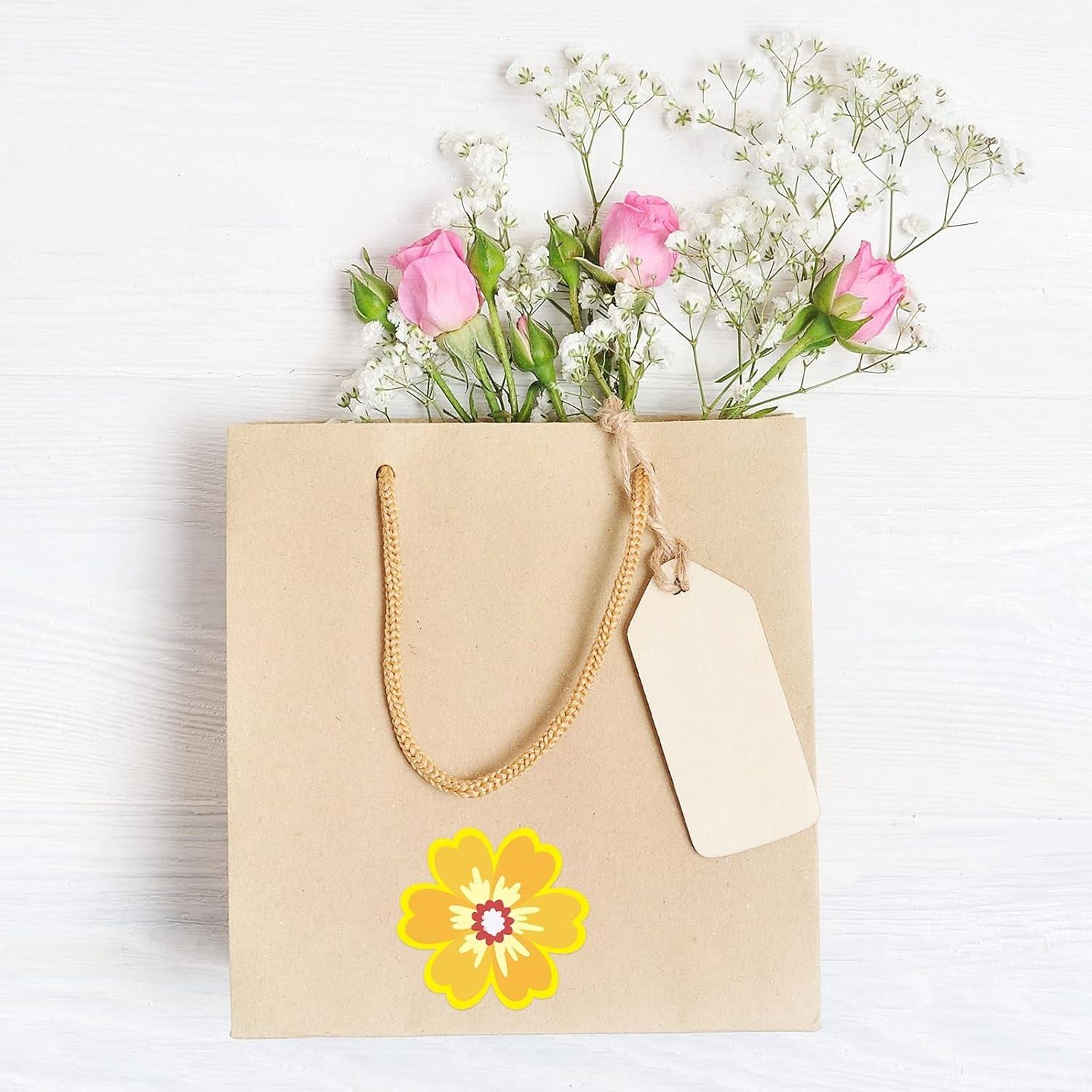 500Pcs Floral Roll Stickers, Waterproof Self-Adhesive, Ideal for Classroom Rewards, Gift Wrapping, Greeting Cards, Envelopes, Invitations, DIY Projects & Party Decorations