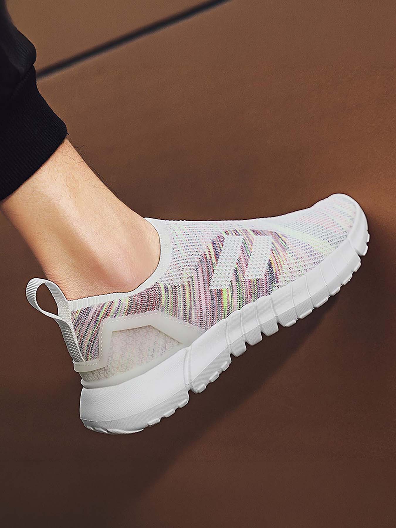 Men's Flyknit Sneakers, Breathable Lightweight Soft-Soled Athletic Casual Shoes, Suitable for Daily Wear