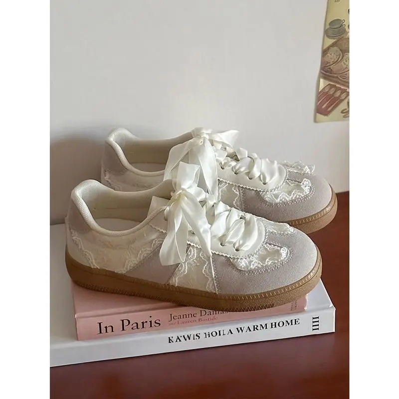 Women'sNewMeshBreathableCasualSneakers,VersatileLace-UpBalletFlatsAthleticShoes