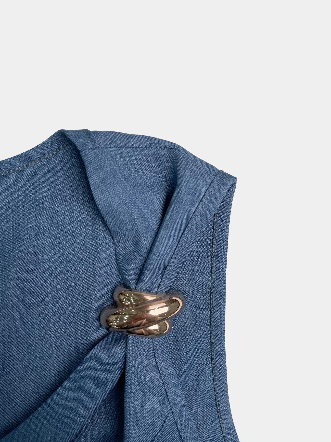 Women's Solid Color V-Neck Sleeveless Blouse Top, Metal Buckle Detail, Peplum Hem, Waist-Flattering Cut, Breathable Fabric, Office & Casual Summer Wear, Elegant Tailored Style,1 Piece