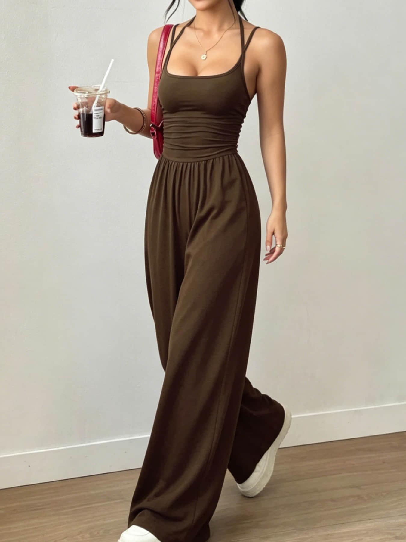 Summer New Fashion Women's Wear Design Double Fine Shoulder Strap One-Piece Wide Leg, Pleated Waist Design, Suitable for Commuting, Daily Wear, Vacation, Home, and Outdoor Adventures