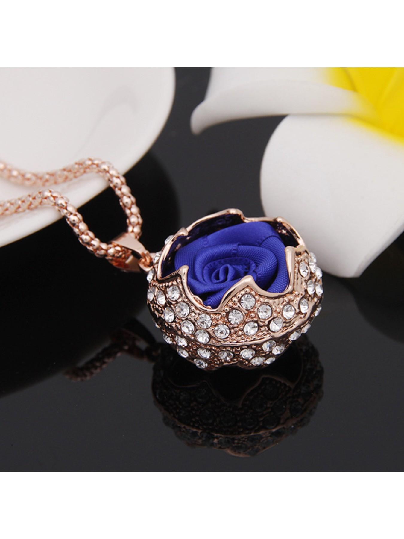 Elegant Rose Flower Pendant Necklace, Unisex Clothing Accessory, Long Chain Sweater Strand, Versatile Fashion Jewelry, Trendy Decorative Charm