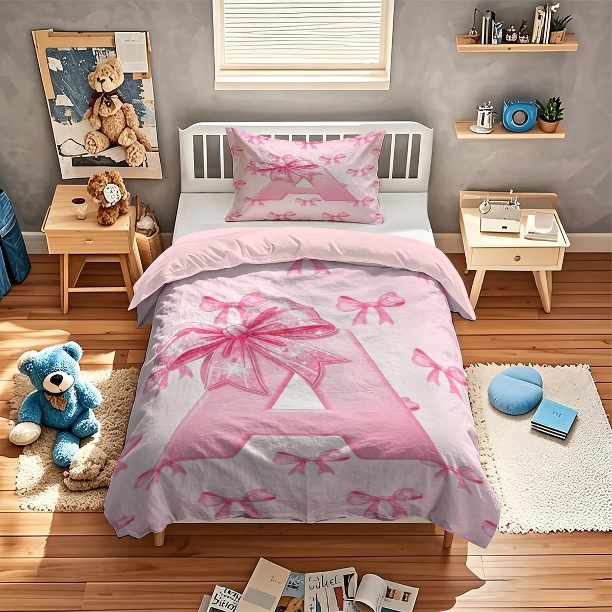 Pink Letter A~Z Bow Pattern Duvet Cover Set, 2/3Pcs Aesthetic Cute Bedding Set, Comfy Bedding Set, Breathable Quilted Quilt, Sweet Girly Bed Linens, Perfect for Teen Girls Bedroom Decor. 1 or 2 Pillowcase, No Filling