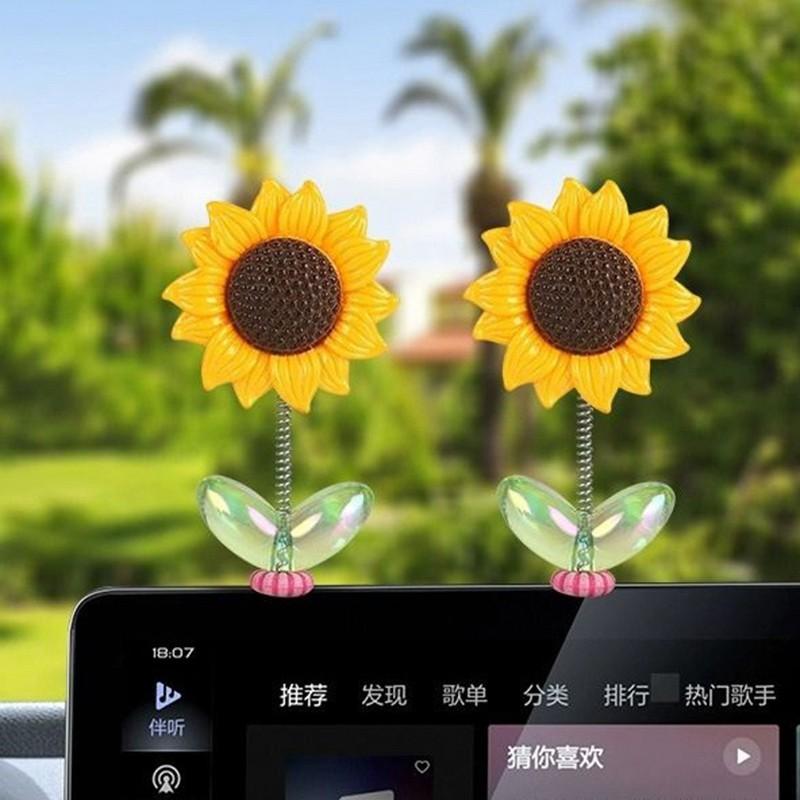 Sunflower Car Dashboard Decorations, Cute Bobblehead Sunflower, Fun Car Accessory, Car Ornament, Perfect for Dashboard Decoration, Enhance Your Ride Style
