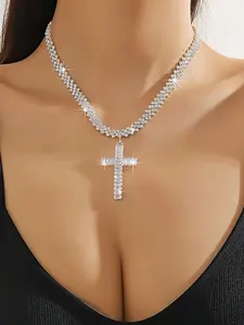 Luxury Crystal Zircon Cross Pendant Necklace, Square Rhinestone Design, Fashion Jewelry for Women, Elegant Party Accessory