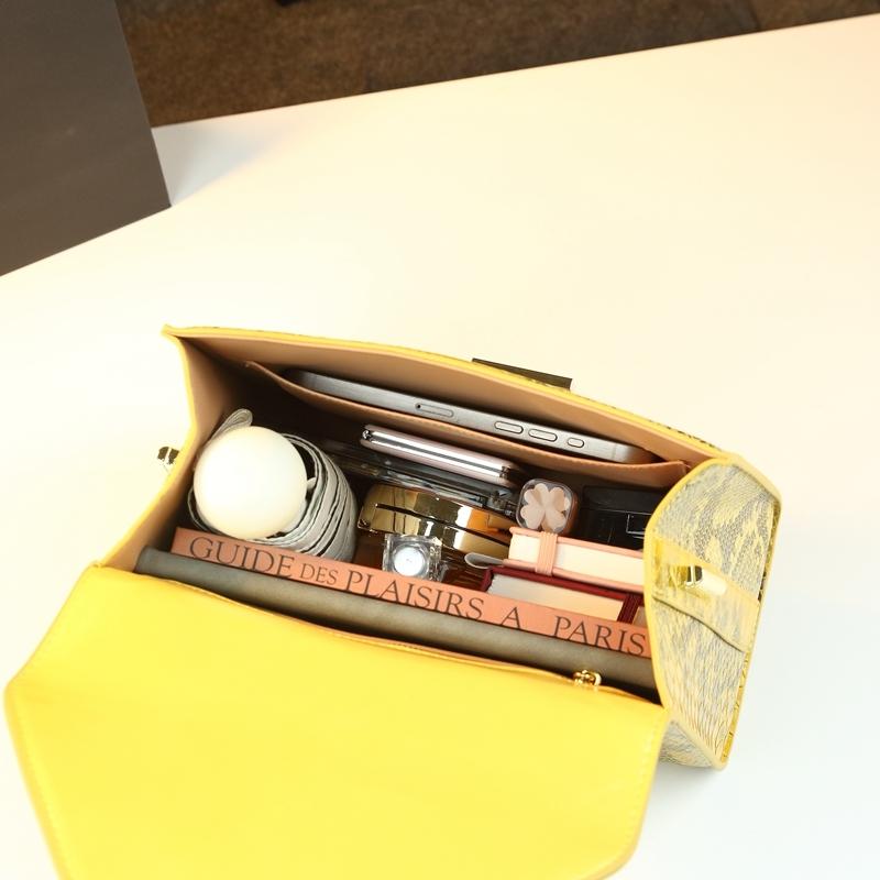 Elegant Snake Print Handbag, Luxurious Retro Small Square Bag, Chic Commuter Crossbody Bag, Unique Design Shoulder Bag