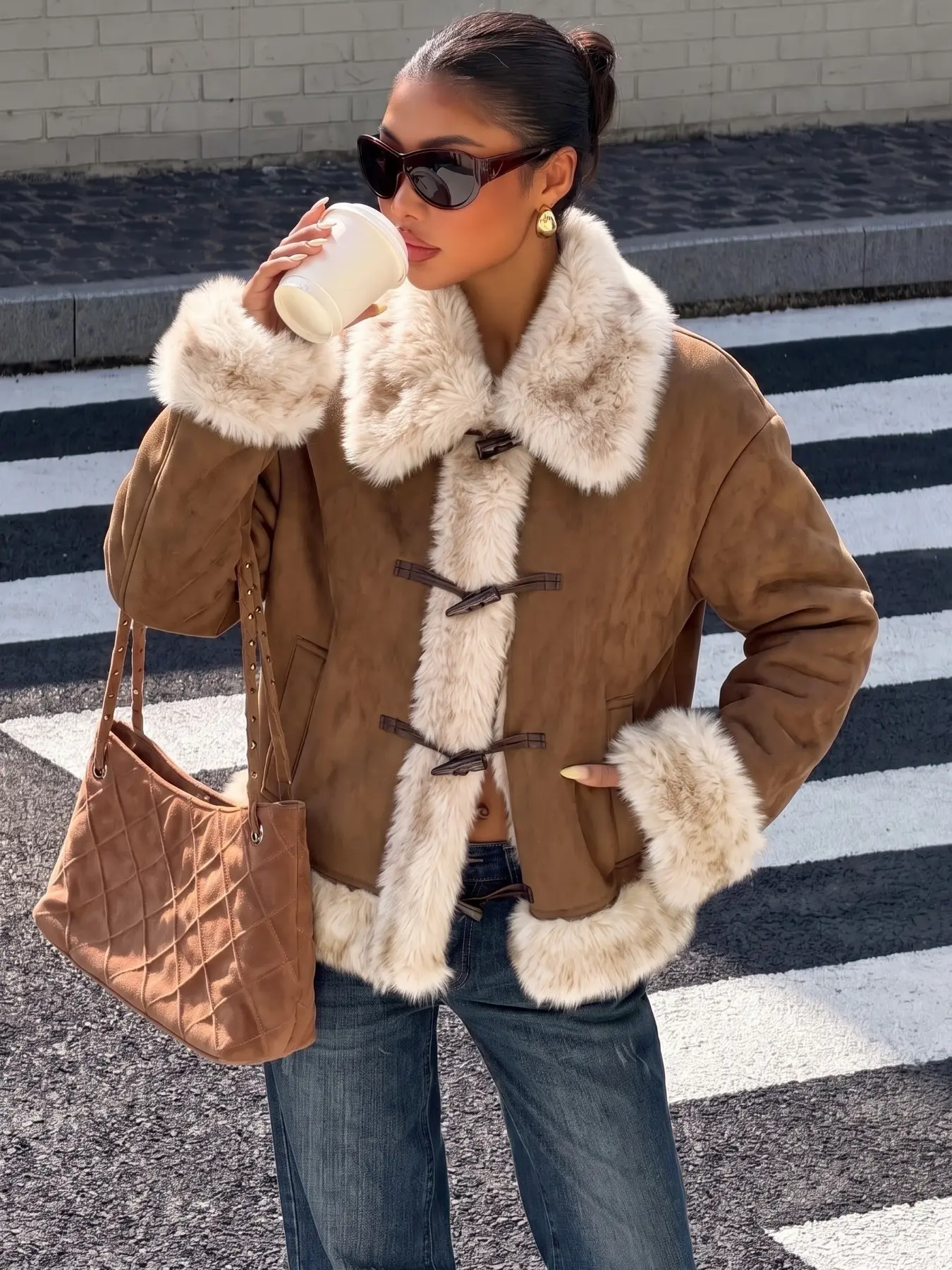 Women's American‑vintage suede faux‑fur toggle‑button cropped biker jacket. For daily shopping, autumn‑winter outings and street‑style looks. Loose fit, delivers a casual and edgy vibe. Casual Fall Jacket