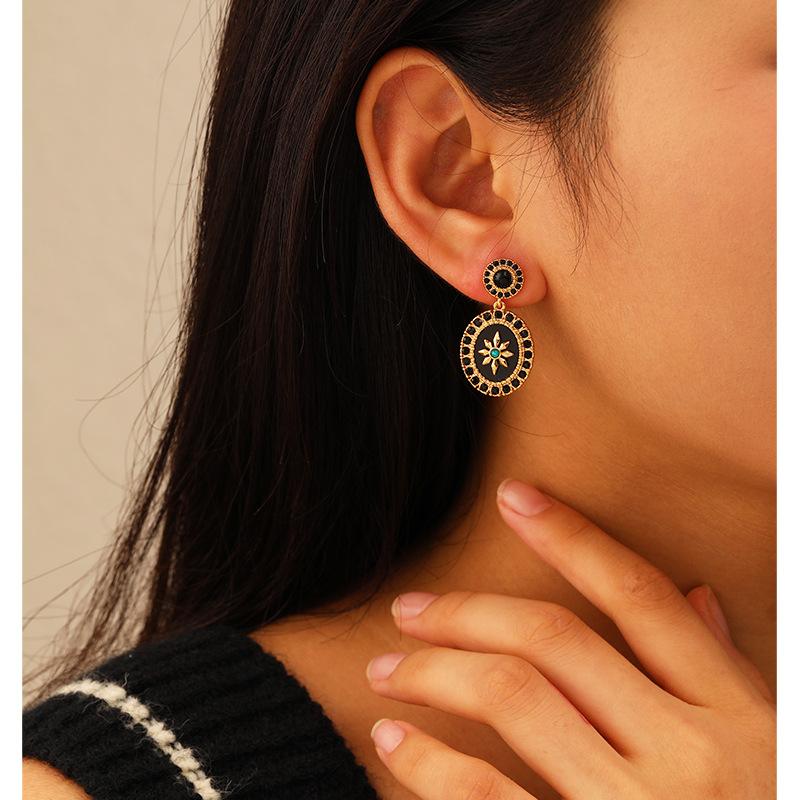 French Vintage Black Star Earrings with Rhinestones Women Elegant Fashion Luxury New Exquisite Mid Century Inspired Jewelry