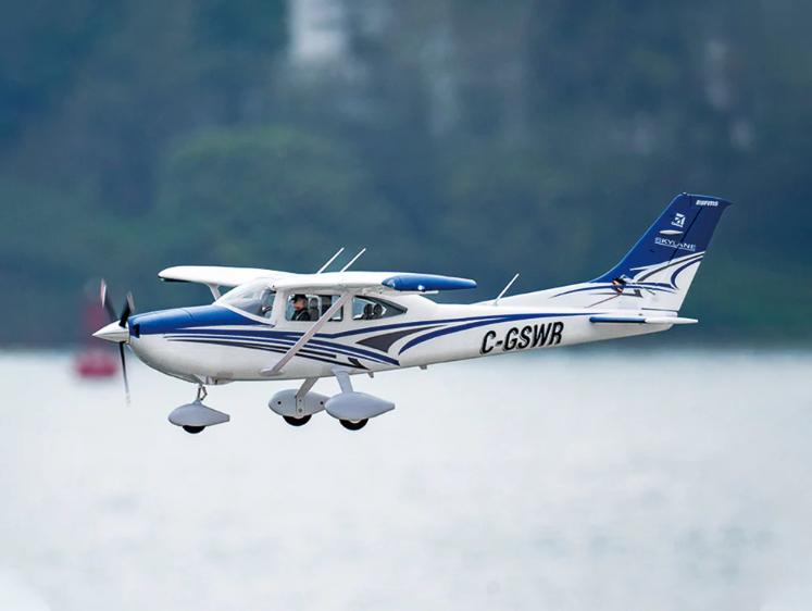 FMS Civil Airplane 1500mm Cessna 182 PNP / RTF Gifts（RTF = plane, remote, battery battery charger，PNP = plane only）