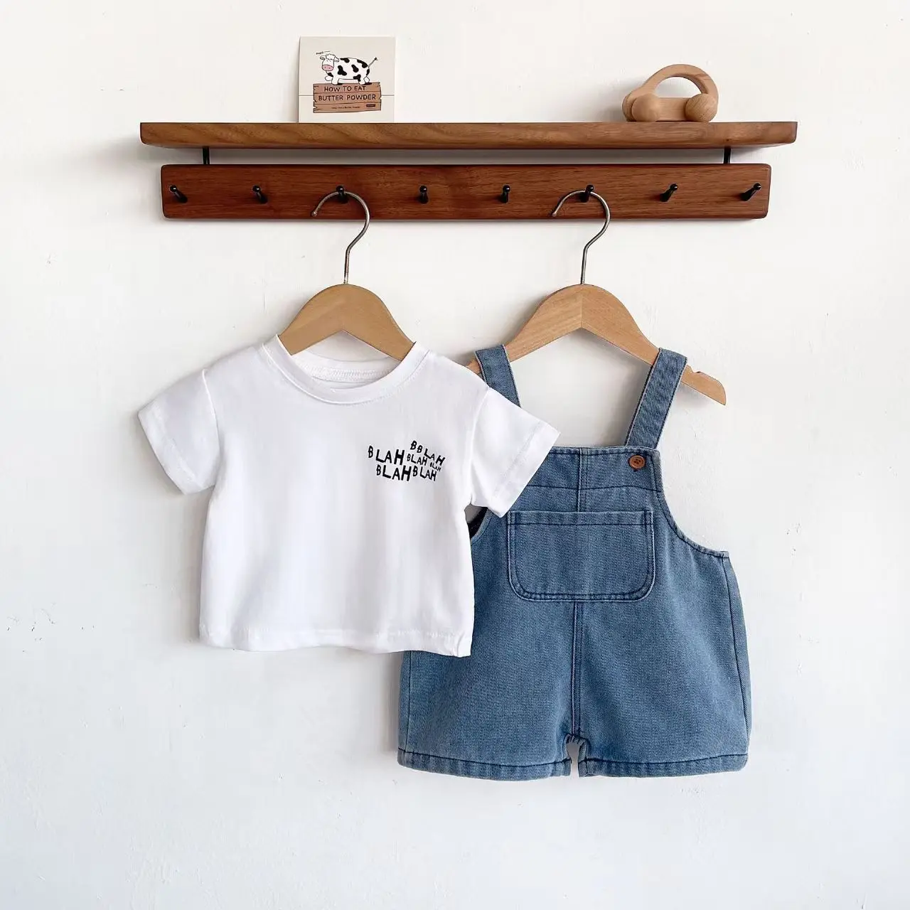 Boys' Summer Denim Overalls Set & Short-Sleeve T-Shirt & Vintage Denim Overalls Shorts - Timeless and Versatile, Simple and Casual Style, Suitable for All Body Types, Perfect for Daily Outings, Home Play, and Photoshoots, Effortlessly Creates a Fresh
