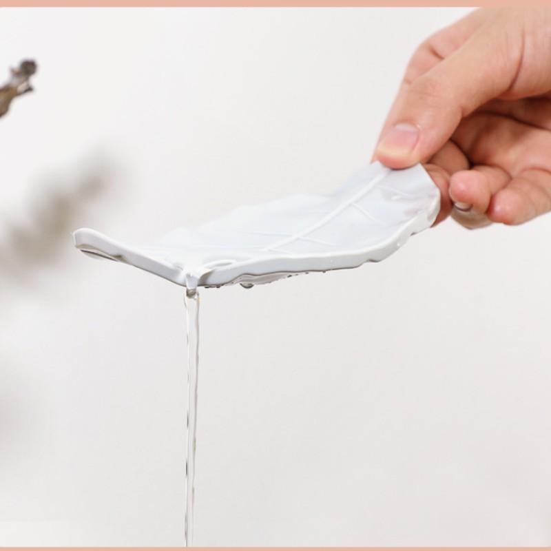 2pc Creative Plastic Soap Dish, Bathroom Soap Holder, Ceramic Look Laundry Soap Tray, Artistic Style, Toilet Soap Rack, Soap Organizer