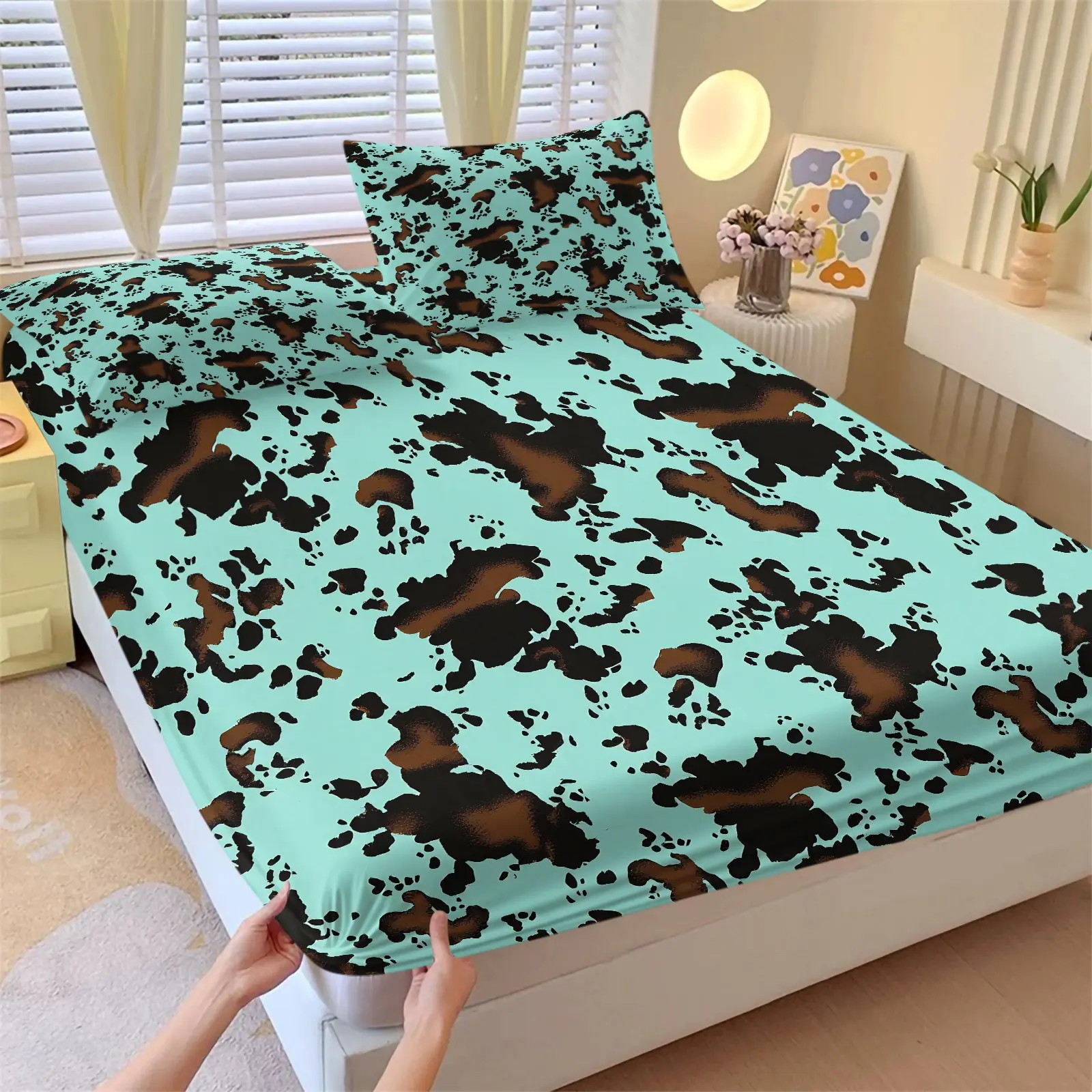 3PCS Mint Green Cow Print Fitted Sheet Set (1 Fitted Sheet+2 Pillowcases), Vivid HD Digital Print, Soft Breathable Skin Friendly Fabric, Stretch Deep Pocket, Bedroom Decor Accessories, Ideal Western Style Home Gift