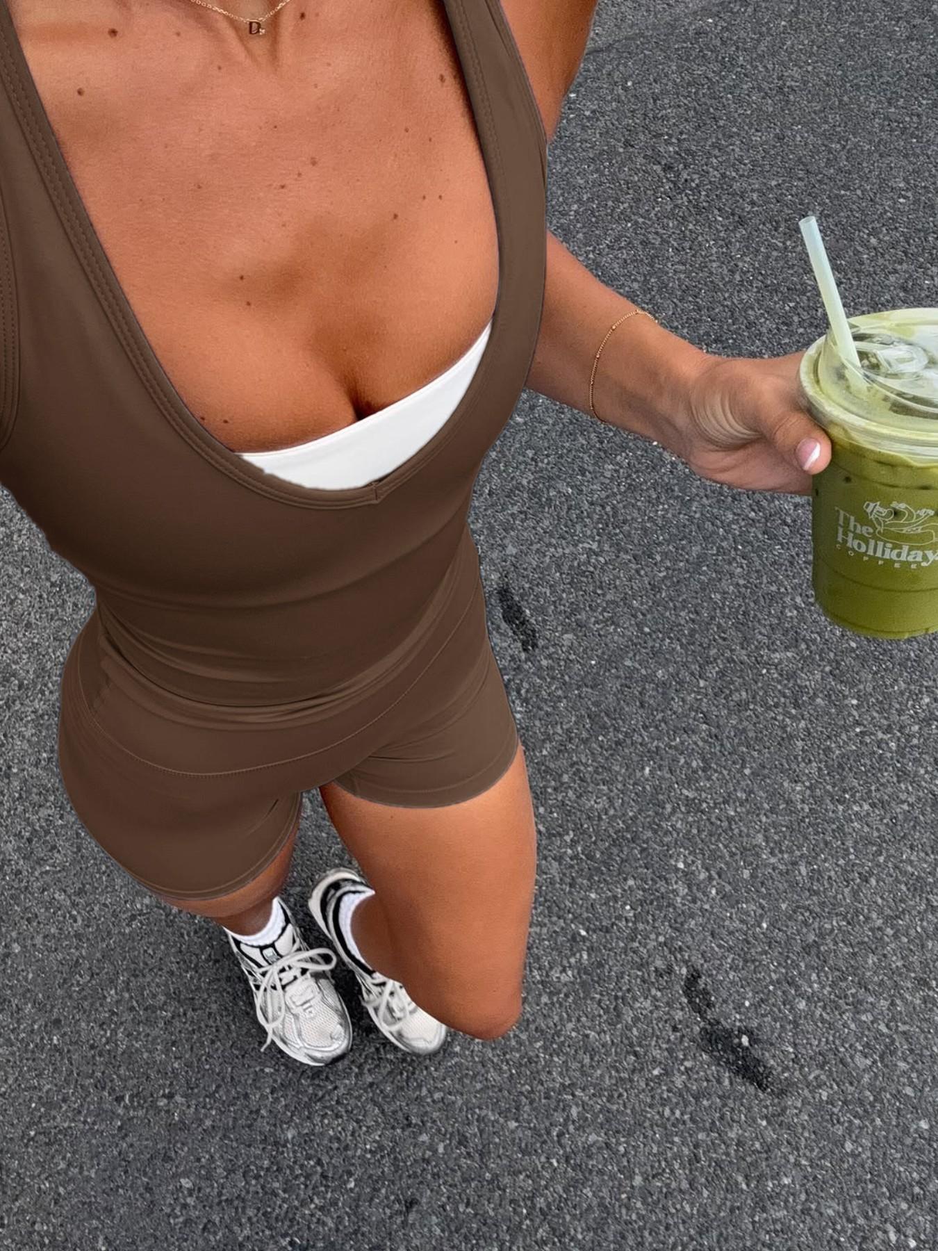 Women's Sporty Set, Athletic Sportswear, Fitted Design Activewear, Backless Sleeveless Top & High Waist Shorts, Ideal for Training, Running & Yoga, Casual Daily Wear, Workout Apparel