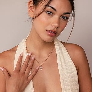 Cross Necklace for Women,Double Cross Necklace 14K Gold Plated Cross Pendant Necklace Dainty Gold Cross Necklaces for Women Trendy Small Cross Charm Necklace Simple Cute Choker Necklaces Gold Jewery, Dainty Necklaces