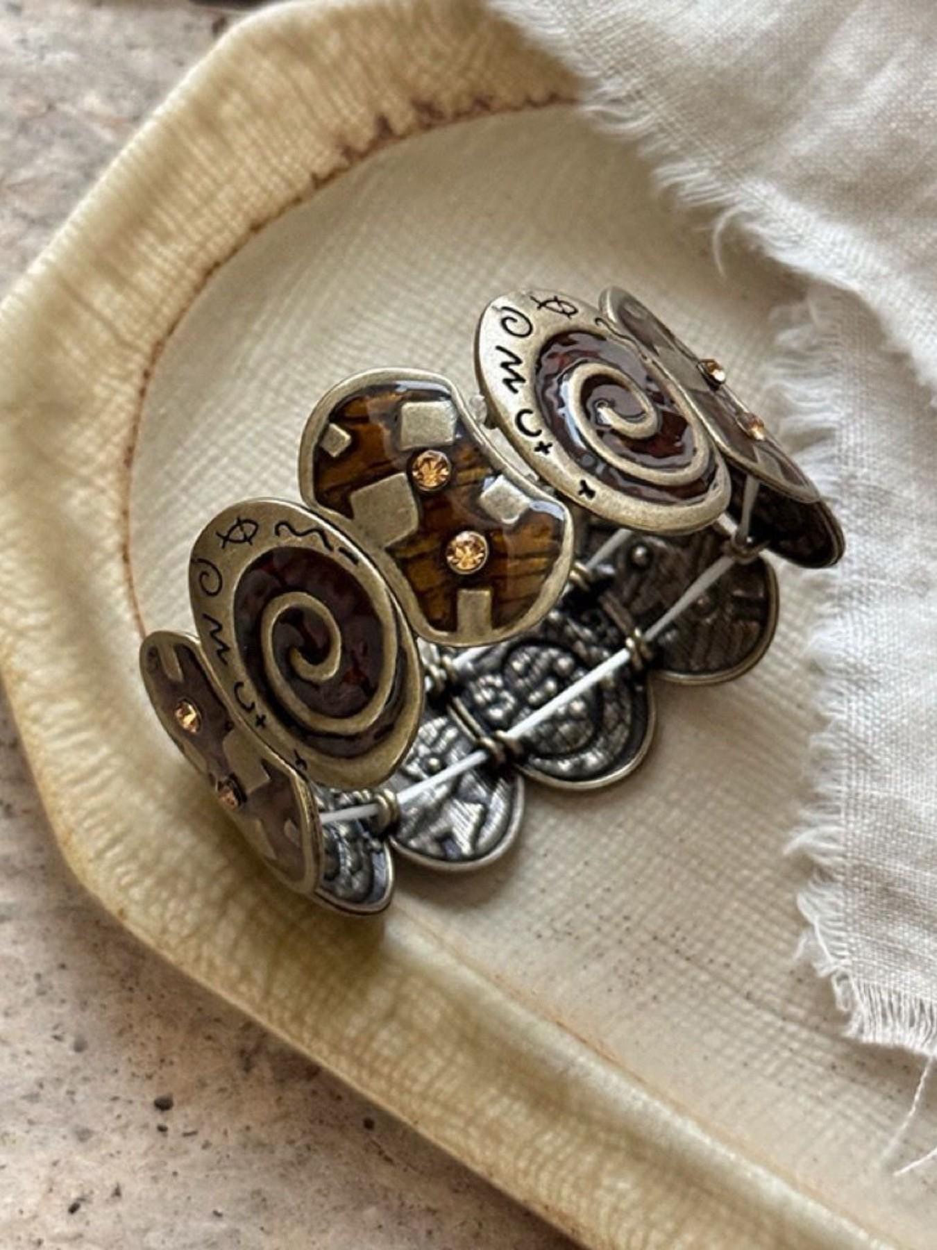 Vintage Metal Enamel Button Bracelet, Baroque Style, Bohemian Design, Perfect Gift, Daily Accessory, Party, Festival