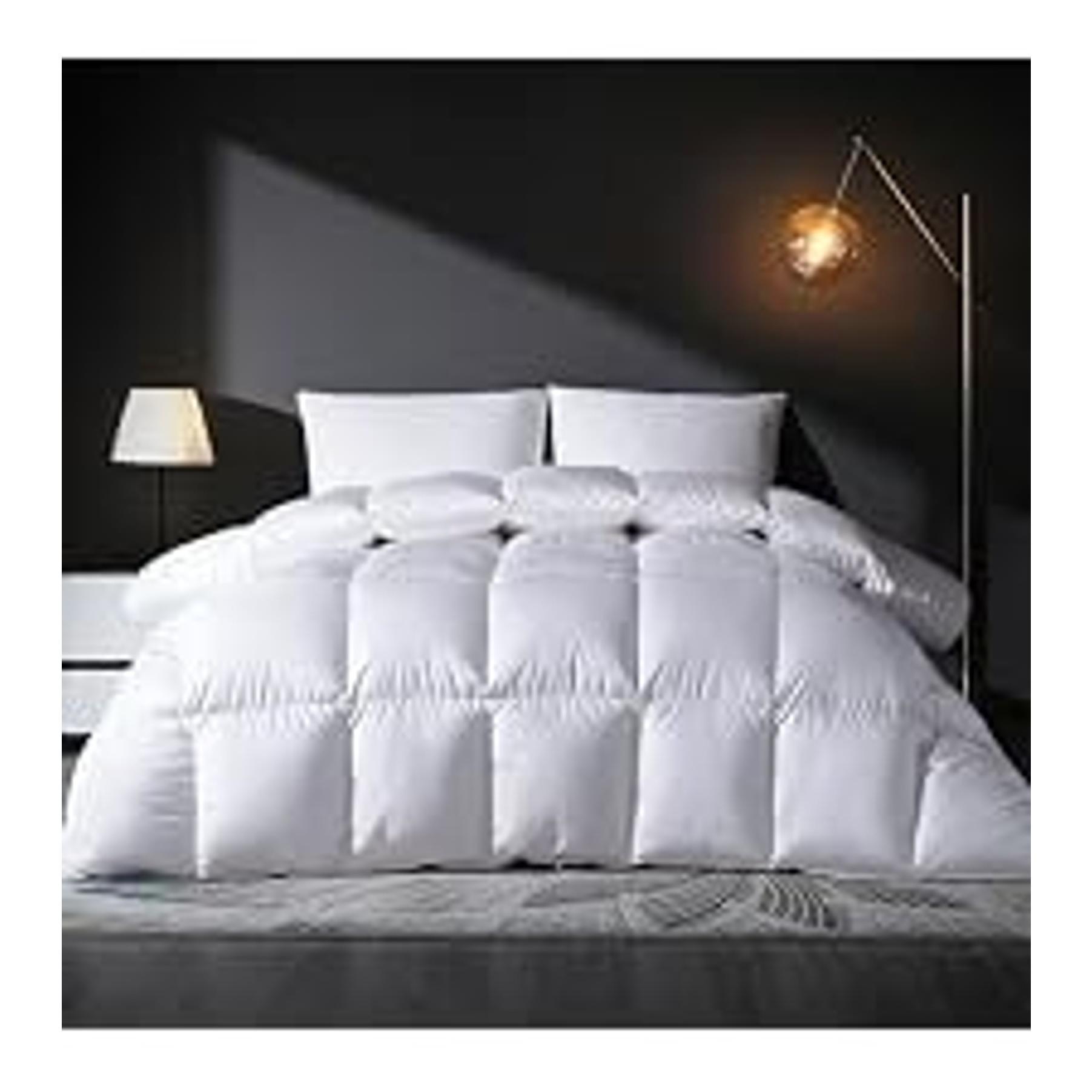 Feather Down Comforter Queen Size Duvet Insert, Light Weight True Baffle-Box Noiseless Bedding Comforters, Soft Hotel Collection Bed Comforter, Medium Warmth - White, 90 X 90 in.