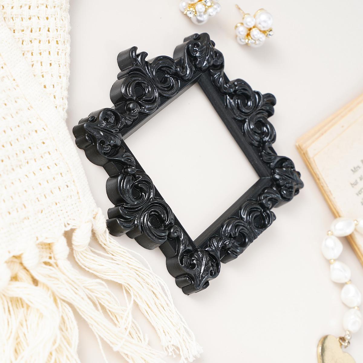 European Resin 3D Pattern Frame Decorative Item, Multiple Styles Available, Suitable for Various Scenes and Home Styles, Mini House Decoration, Holiday Atmosphere Decor, Gift Box Decor