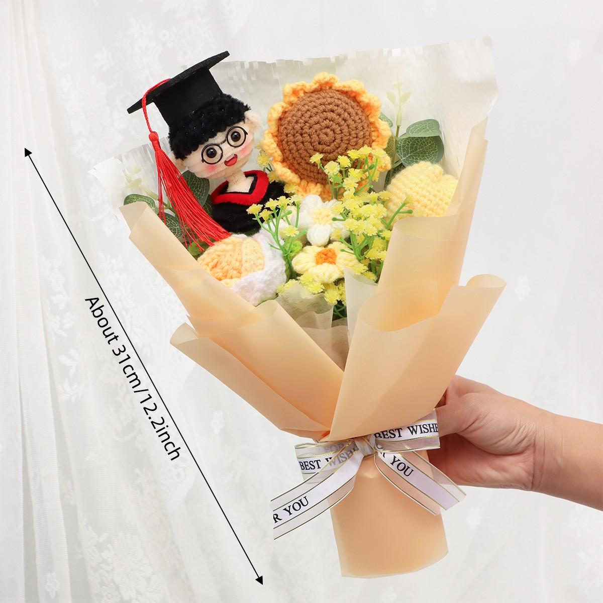 Elegant Handmade Crochet Yarn Bouquet, Perfect Graduation Gift, Cozy and Warm Decorative Item, Ideal for Graduation Season