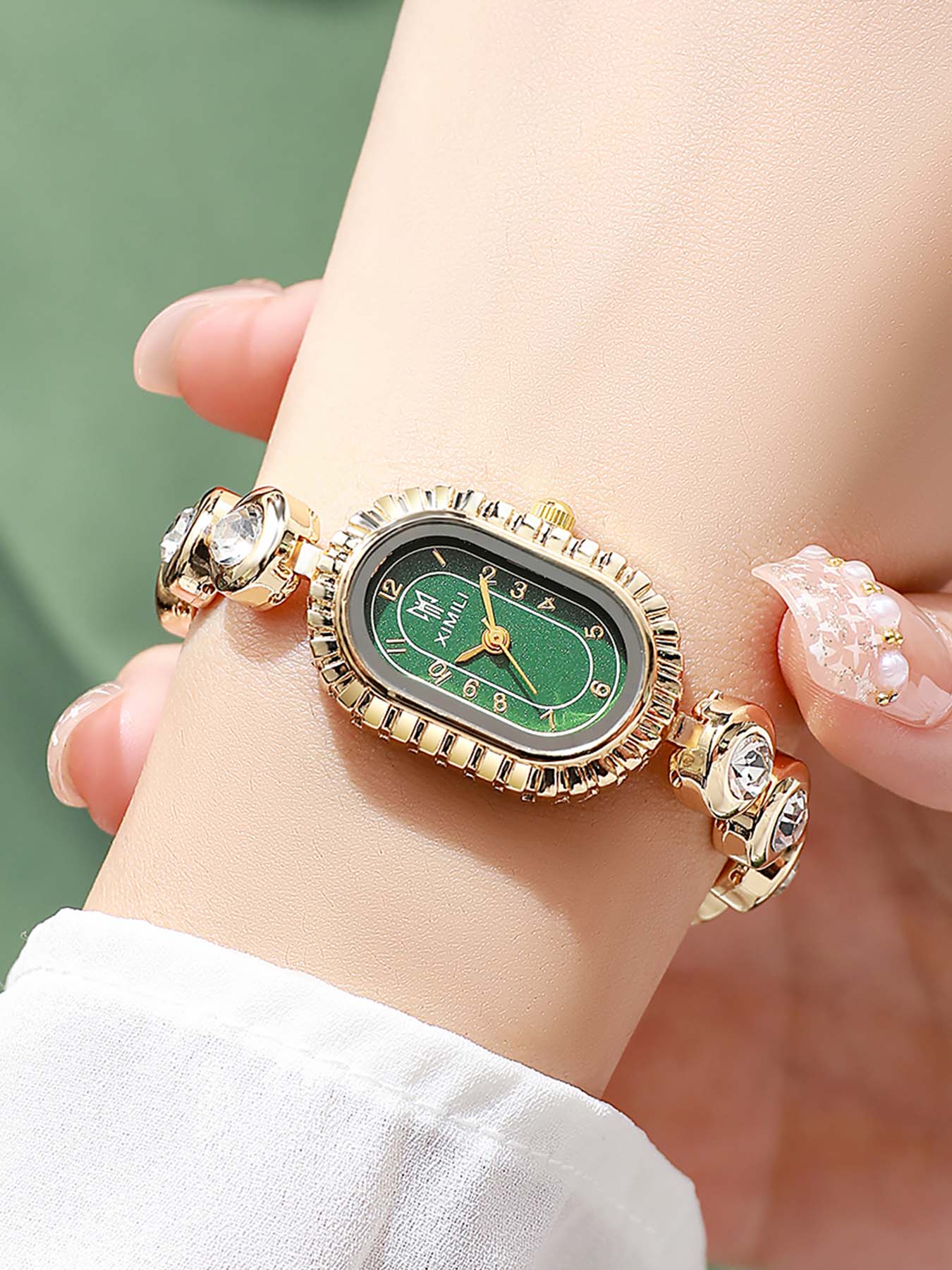 Uncommon minimalist oval small watch face delicate ladies' bracelet watch