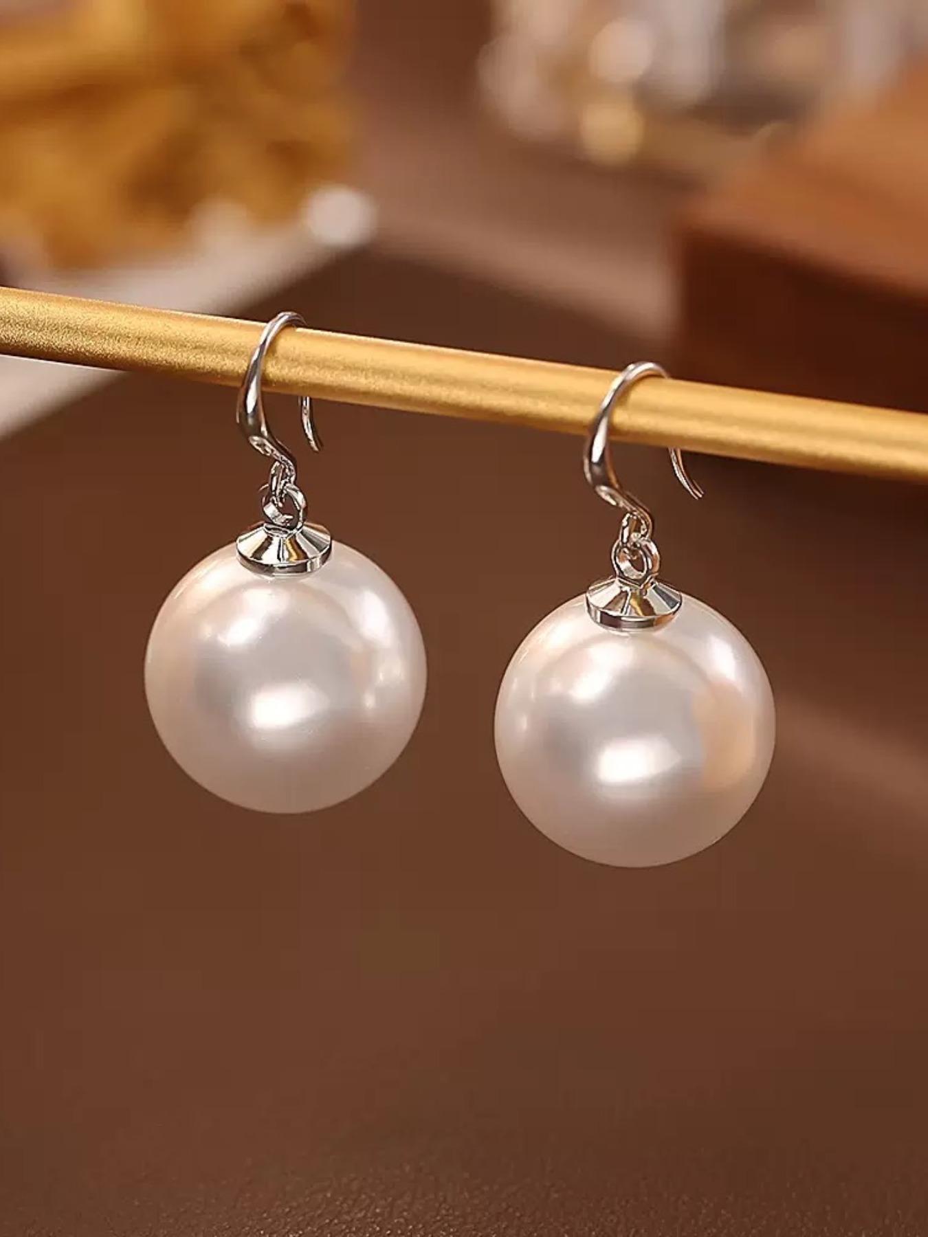 Elegant Large Pearl Earrings, Minimalist Style, High-End Fashion Jewelry, Bold and Chic Ear Accessories, Perfect for Any Occasion