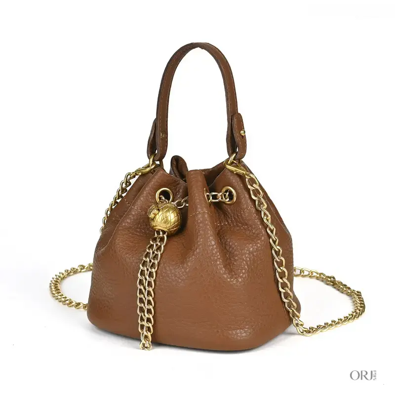 Retro Women Mini Bucket Bag, Vegetable‑Tanned Leather Crossbody Purse, Gold Chain Drawstring with Adjustable Strap, Fashion Daily Shoulder Handbag