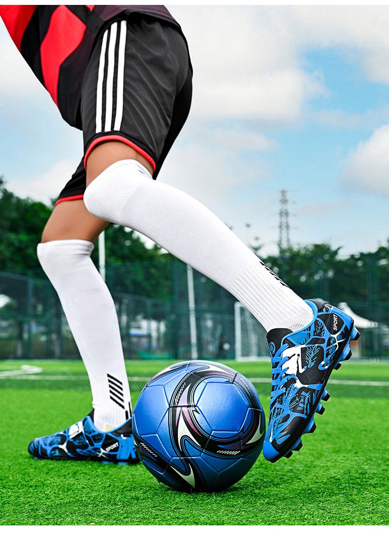 1 Pair Unisex Soccer Training Shoes Flexible Movement Quick Response Anti-Slip Wear-Resistant Comfort Insole 3 Color Options