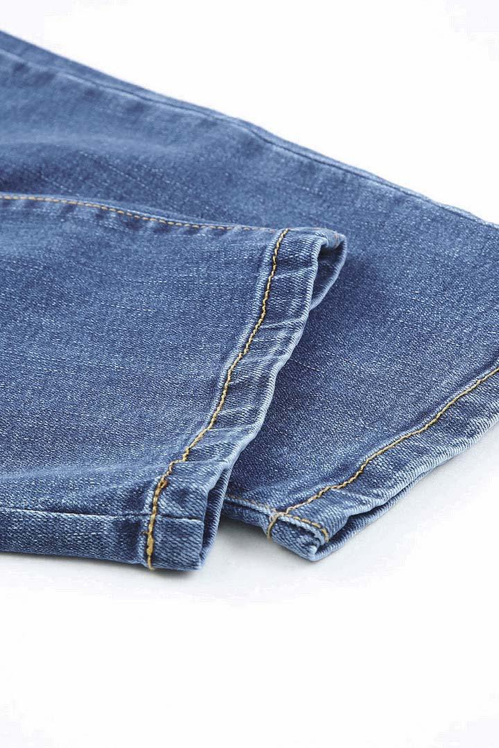 Women's Distressed Skinny Jeans Featuring red Christmas print patterns Retro distressed design Stretch waistband for comfortable wear Holiday casual street style