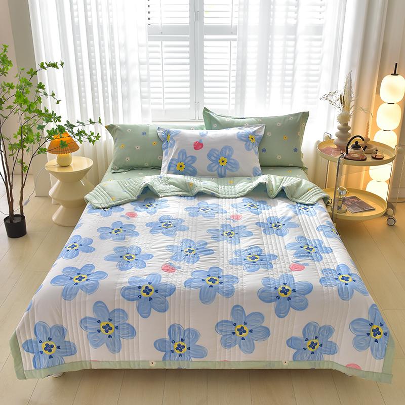 Floral Print Summer Quilt, 1 Count Soft Skin-friendly Organic Cotton Air-conditioning Quilt, Soft Lightweight Quilts, Thin Comfortable Bedding for Home Bedroom Living Room, Floral Coverlet Bedding