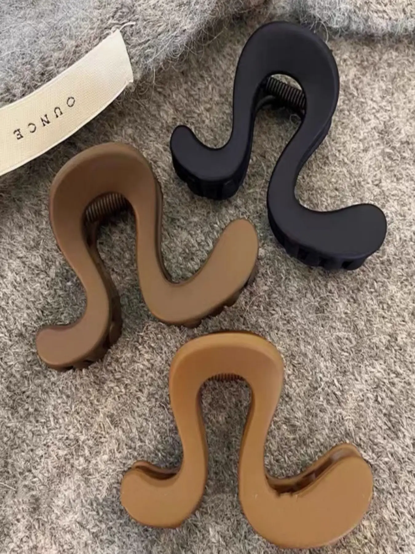 3-Piece Matte High Ponytail Hair Clips, New Premium Women's Hair Claw Clips, Preppy Style, Geometric Pattern, All Seasons Accessory