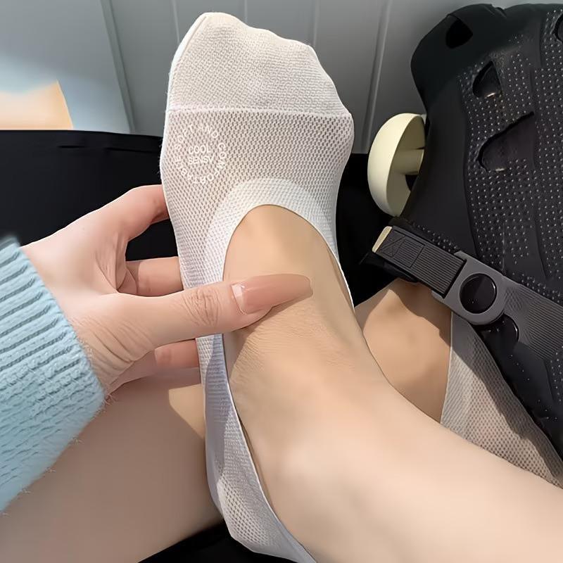 4 Pairs Women's Breathable Mesh No-Show Socks with Silicone Grip, Ultra-Thin Non-Slip Crew Socks, Perfect Gift for Casual Wear