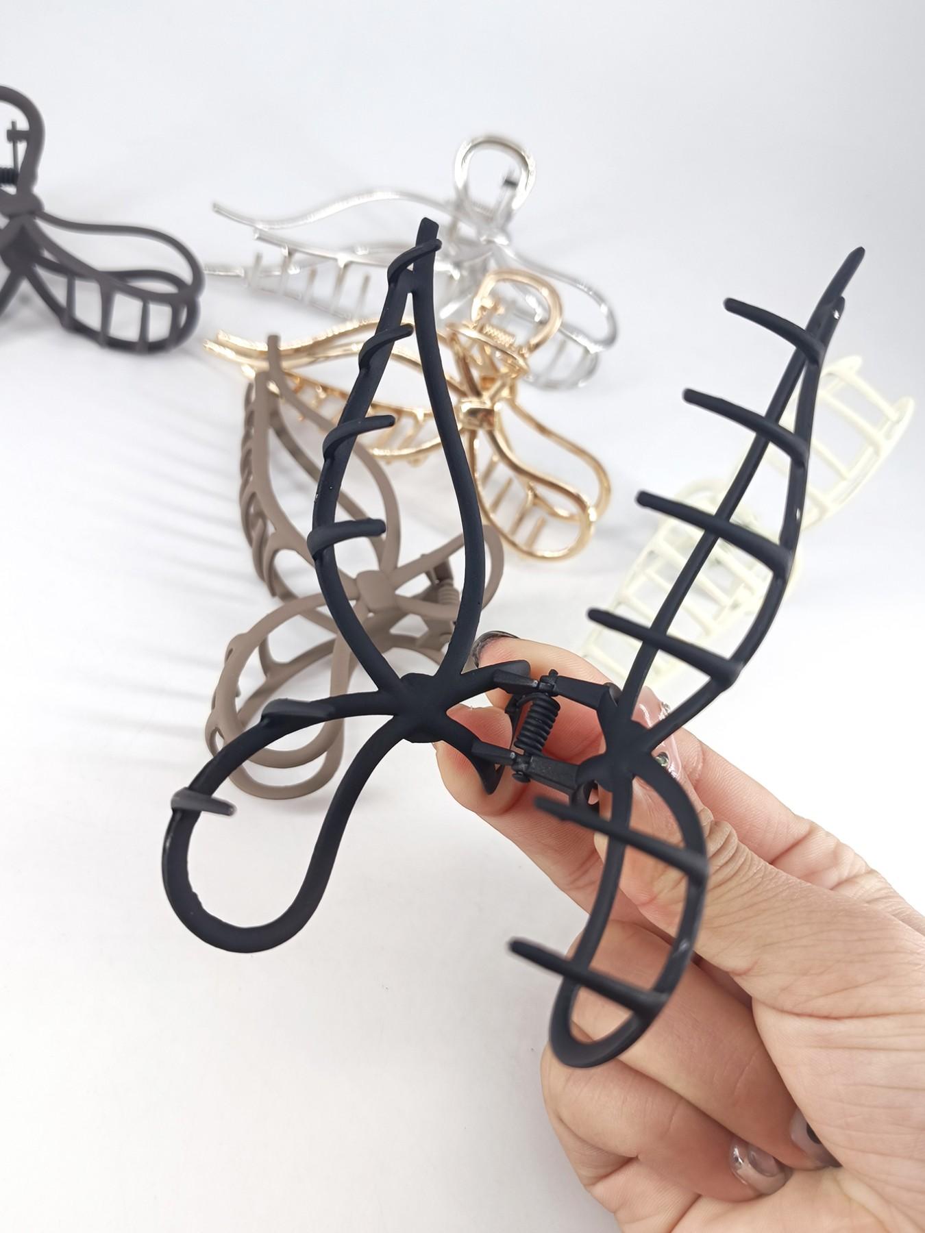 1PC 11.5cm Hollow Butterfly Metal Hair Clip, Lightweight Design, Gentle on Hair, Perfect for Commuting, School, Dates, All Seasons