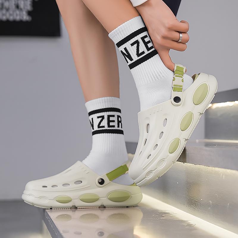 Classic Thick Sole Cloud Slippers for Men and Women, Casual Eva Material, All Seasons, Solid Pattern, Less Than Ankle Height