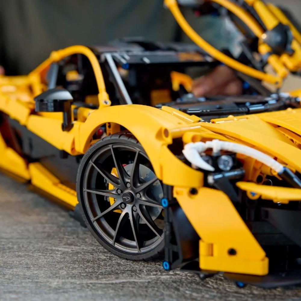 Technic  P1 Hypercar Building Set, Scale Model Car Kit for Adults to Build, Collectible Vehicle with V8 Piston Engine and 7-Speed Gearbox, Gift for Men, Women, Him or Her 42172 P1 building kit for birthday/Christmas gift  P1 building blocks gift for car l