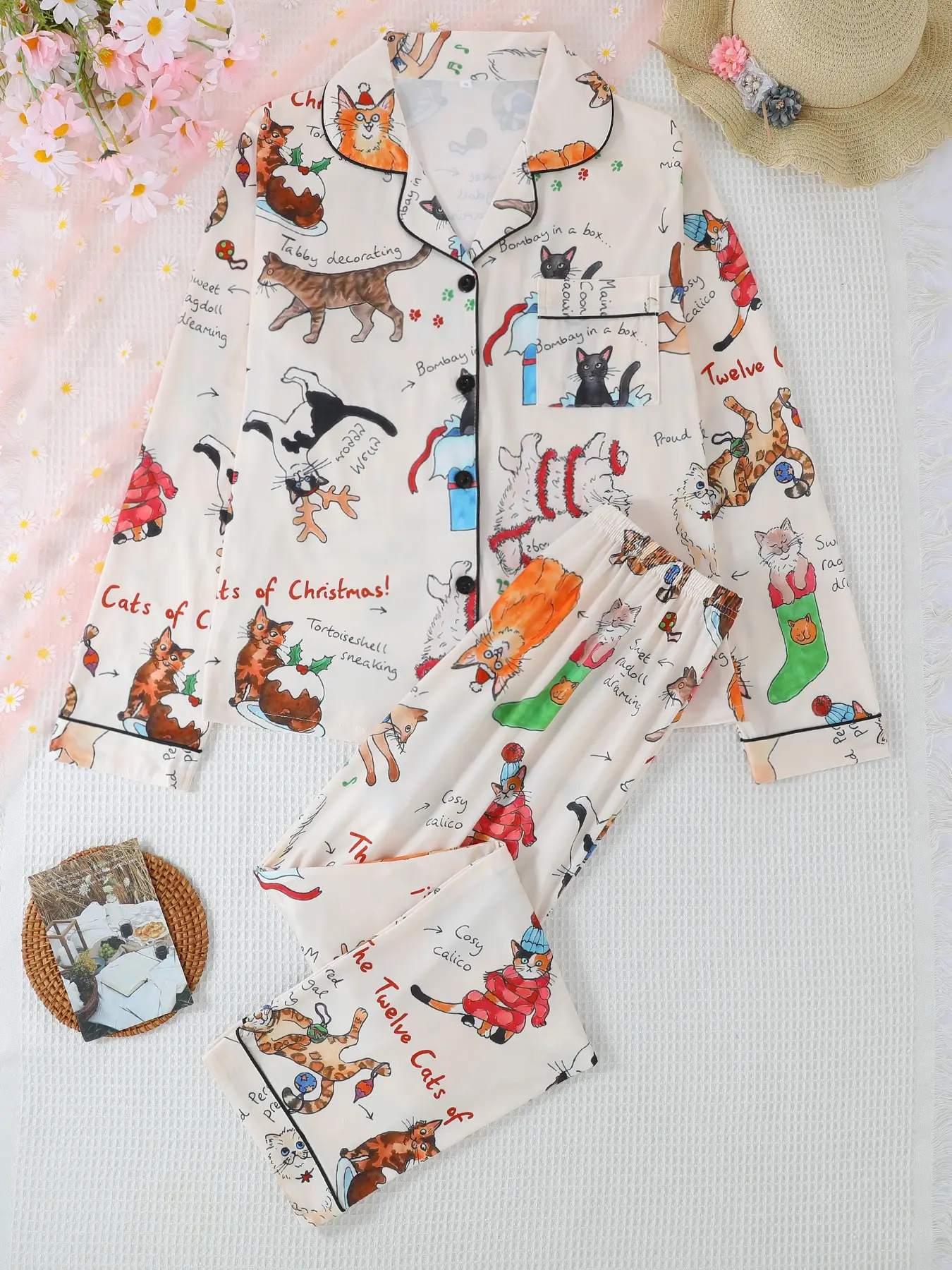 Women's Christmas Cartoon Cat Print Pajama Set, Button Front Long Sleeve Top and Comfortable Pants, Casual Fitted Sleepwear for All Seasons