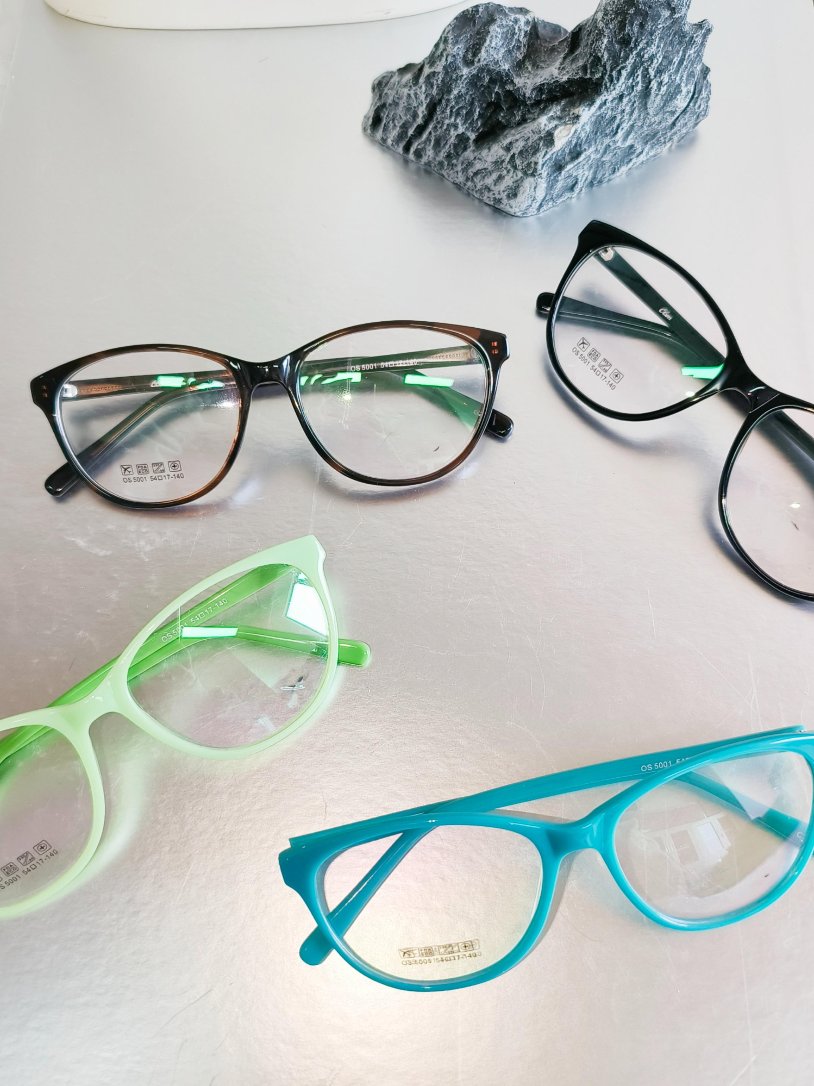 Single-Piece Cat Eye Glasses Frame, Retro Sweet Cool Design, Ultra-Light Zero-Pressure Nose Fit, Multicolor Versatile Style