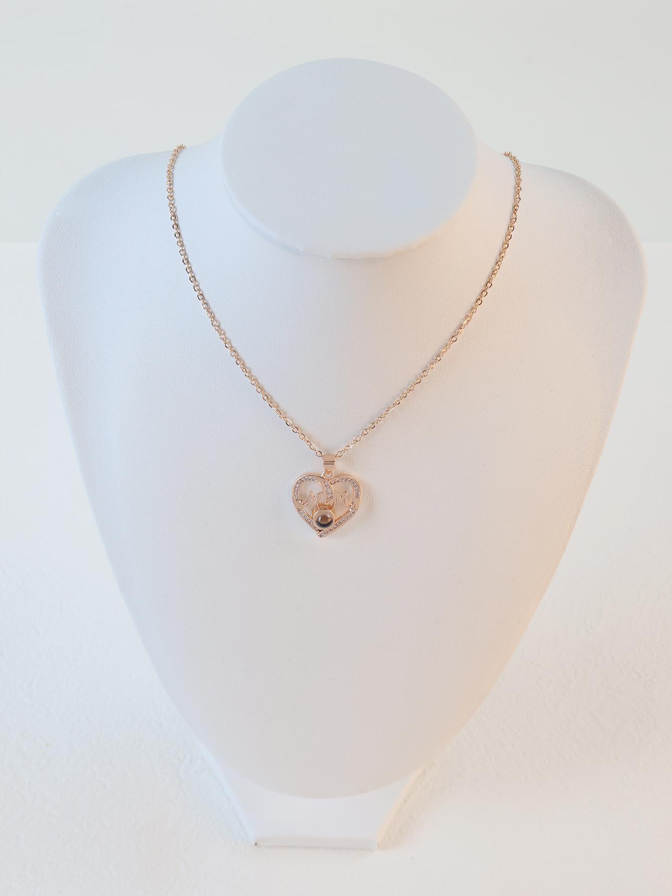 The gift from the husband to his wife, a gift for a new mother, the love projection necklace and the rose bear gift box, a Mother's Day gift, the best gift for her, suitable for wearing in various occasions